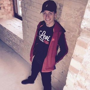 Meet your Posher, Gage